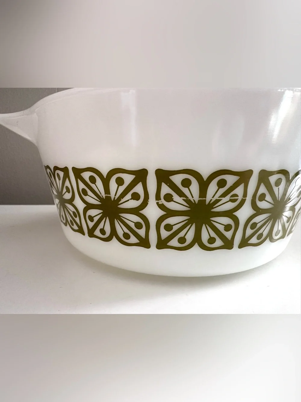 Vintage Pyrex Verde 2.5 Qt. Casserole